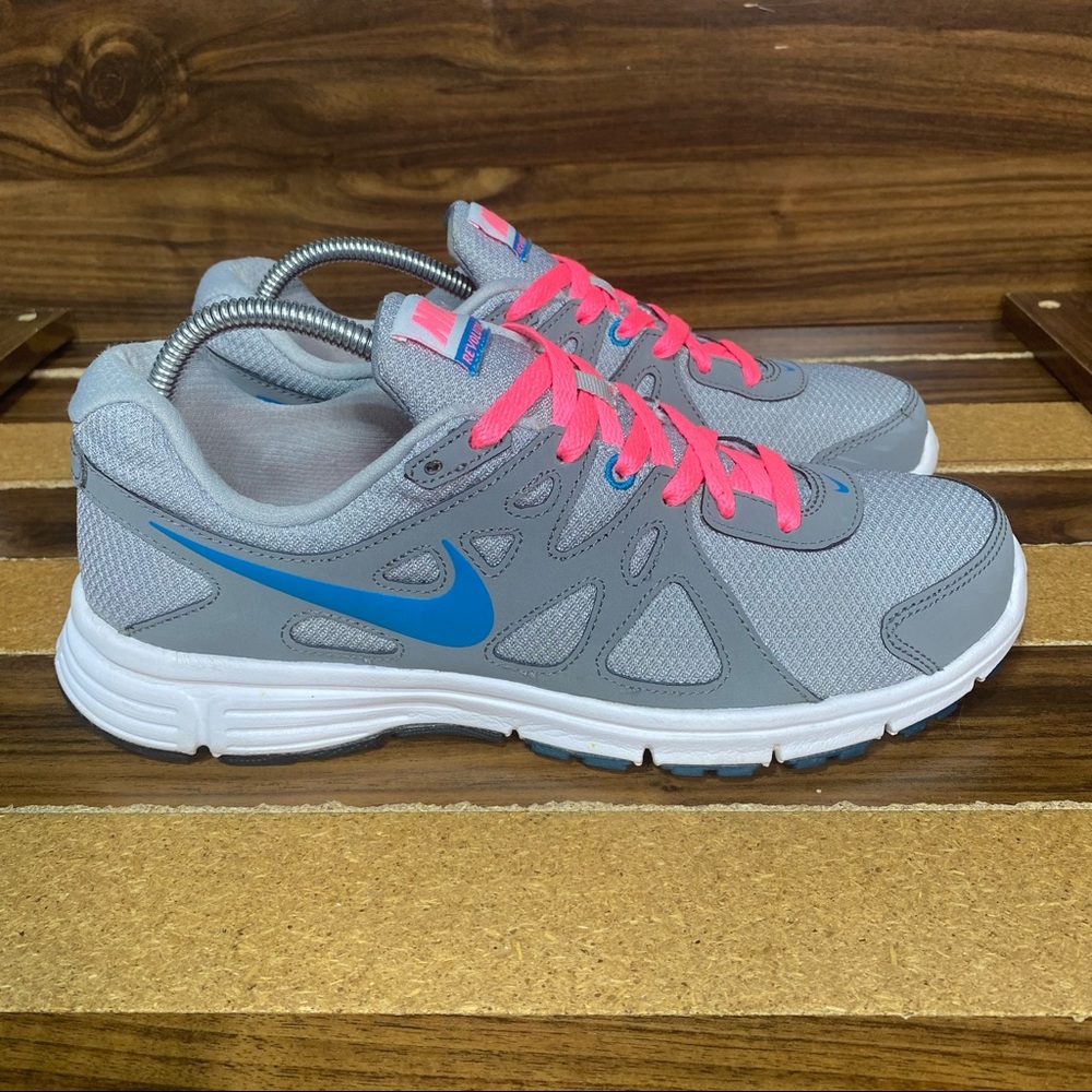 Nike Revolution 2
